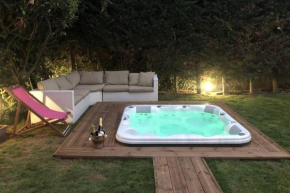 Maison avec mini piscine jacuzzi